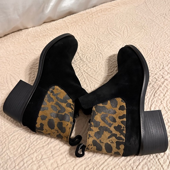 Clarks Women’s Memi Zip Leopard size 7.5 suede ankle boots new never worn - Picture 8 of 14